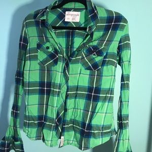 Green blue plaid long sleeve top 💙